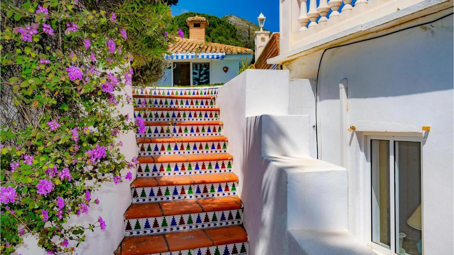 Beautiful Home In Urbanizacion La Capell Torremuelle