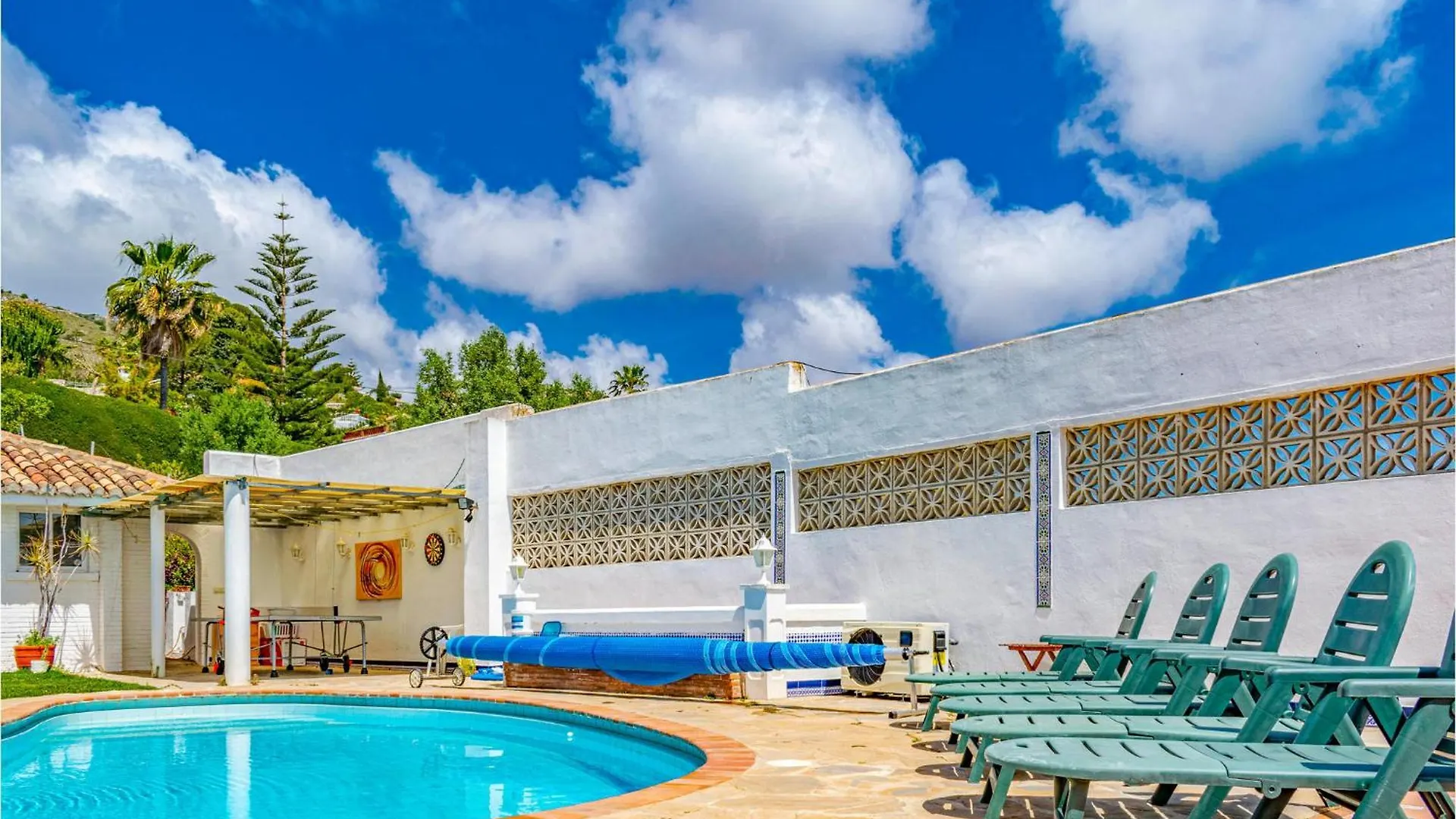 Beautiful Home In Urbanizacion La Capell Torremuelle