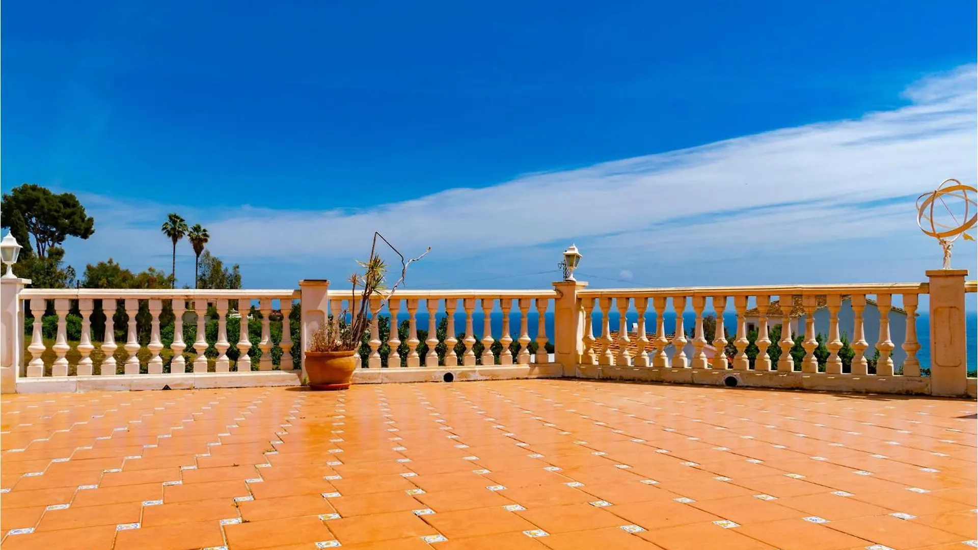 Beautiful Home In Urbanizacion La Capell Torremuelle Spanien