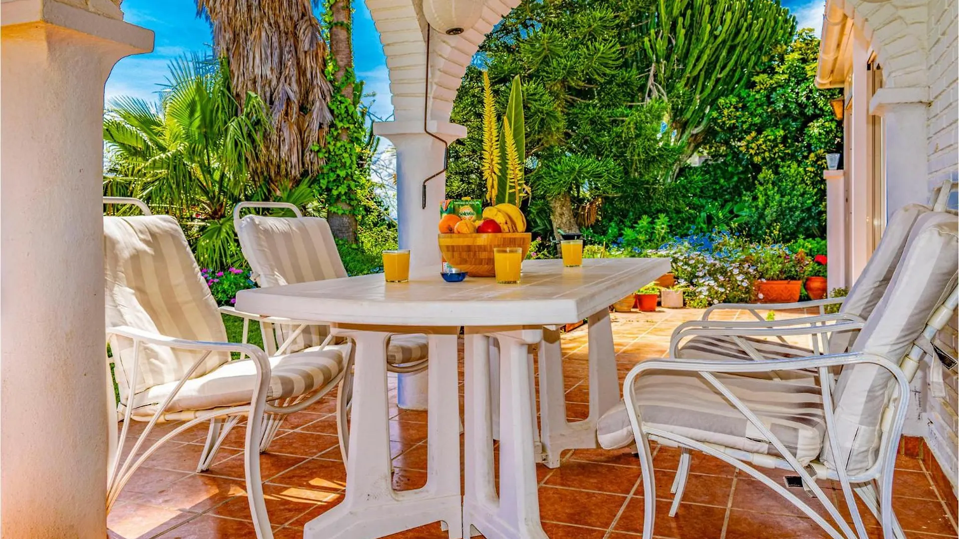Semesterbostad Beautiful Home In Urbanizacion La Capell Torremuelle
