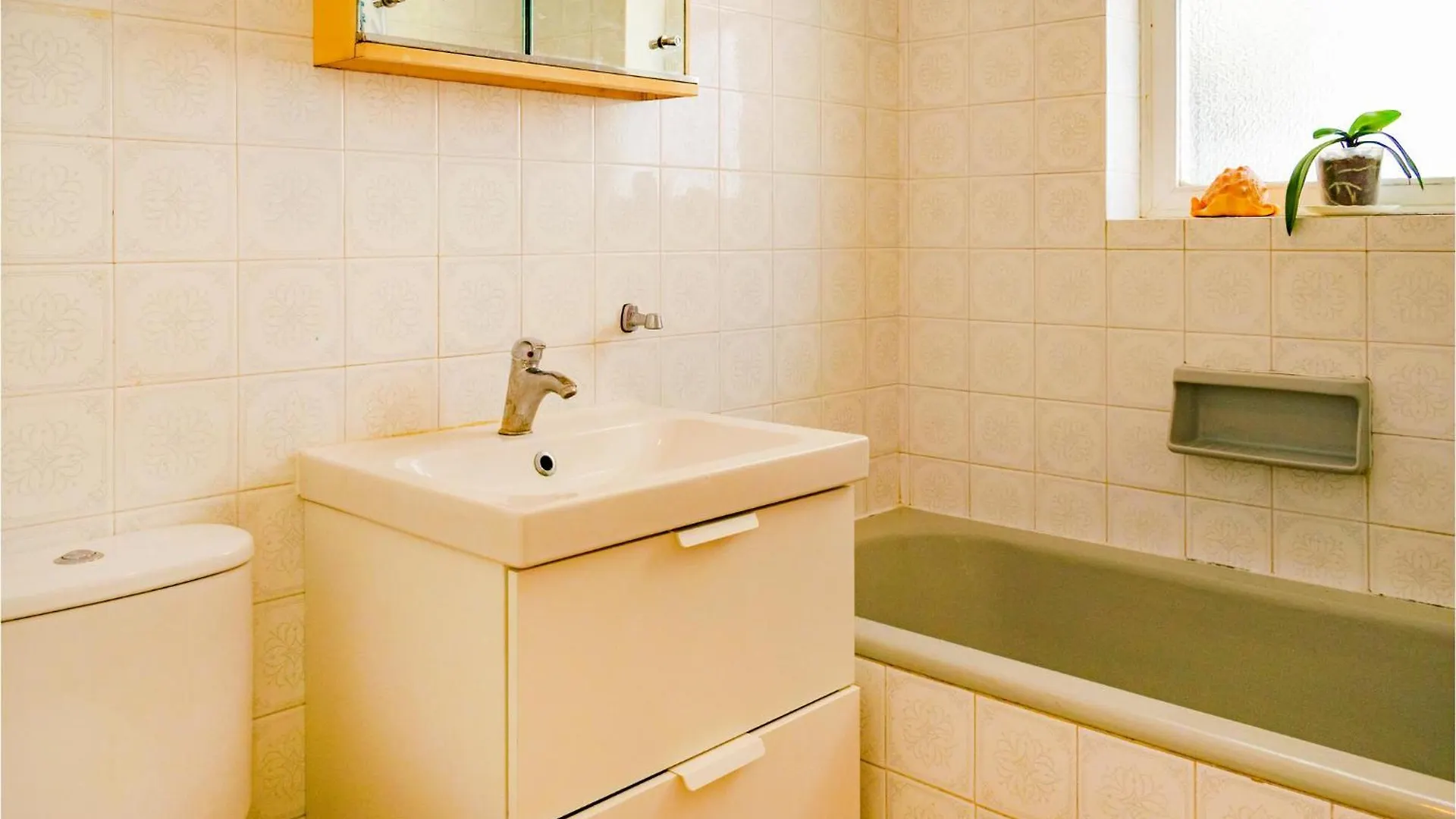 Holiday home Beautiful Home In Urbanizacion La Capell Torremuelle