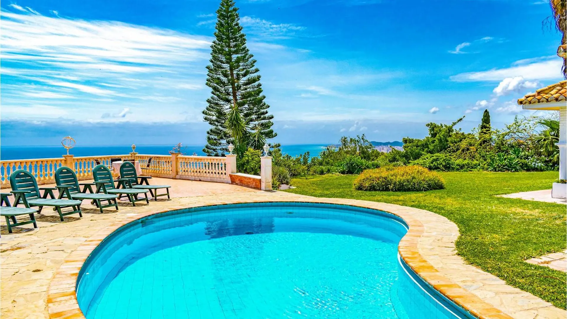Beautiful Home In Urbanizacion La Capell Torremuelle Spain