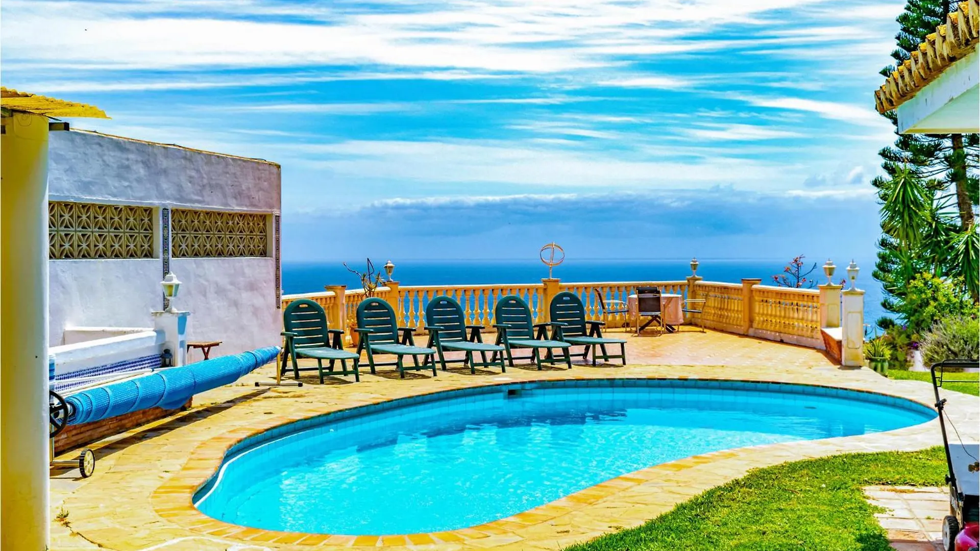 Beautiful Home In Urbanizacion La Capell Torremuelle Holiday home